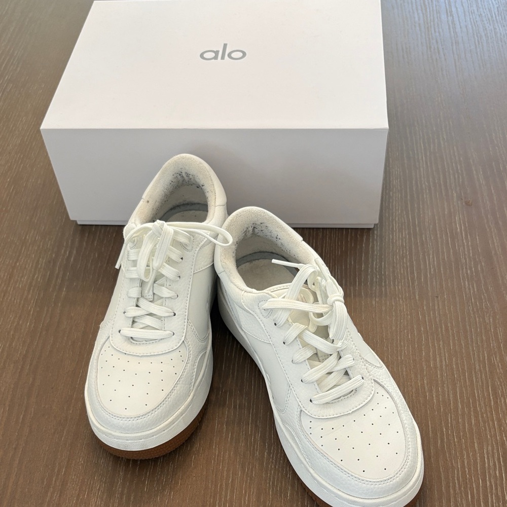 ALO Yoga Natural White Sneakers